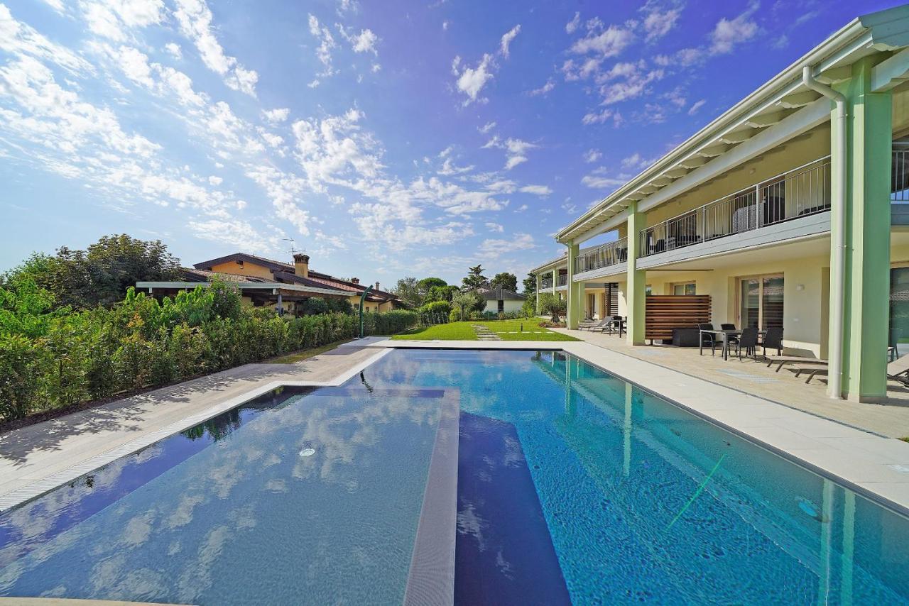 Gardaliva 5 Apartment Manerba del Garda Bagian luar foto