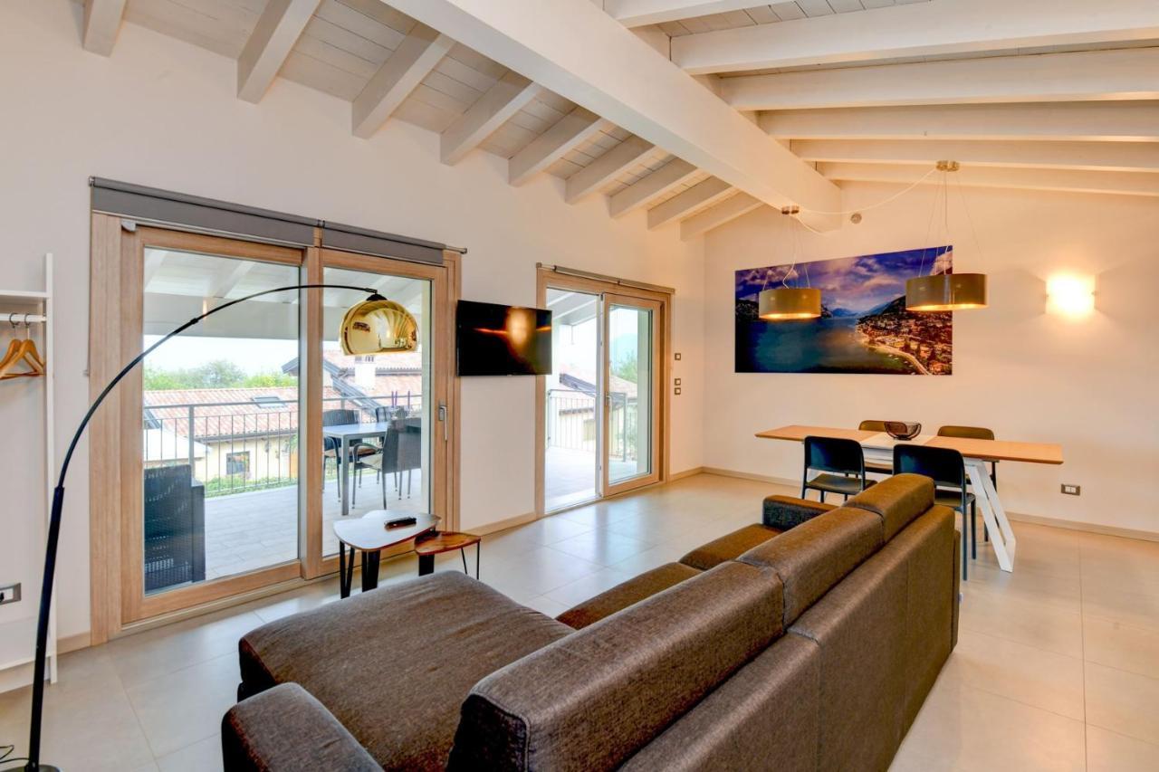 Gardaliva 5 Apartment Manerba del Garda Bagian luar foto
