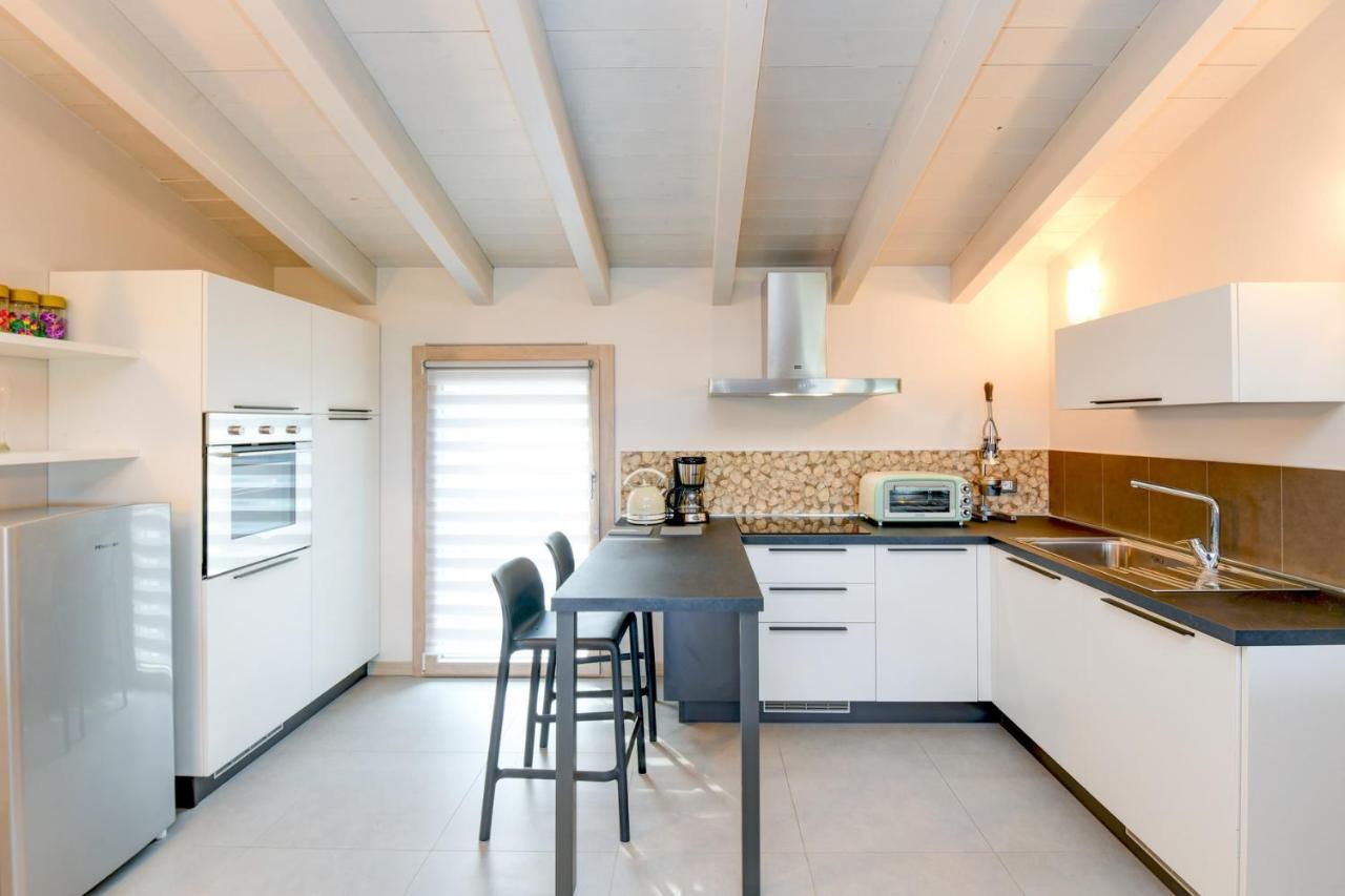 Gardaliva 5 Apartment Manerba del Garda Bagian luar foto