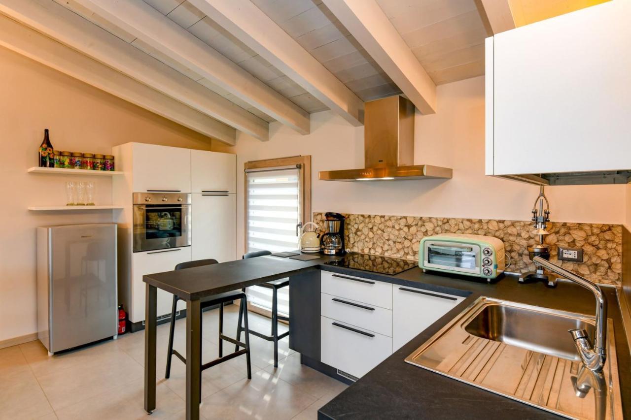 Gardaliva 5 Apartment Manerba del Garda Bagian luar foto