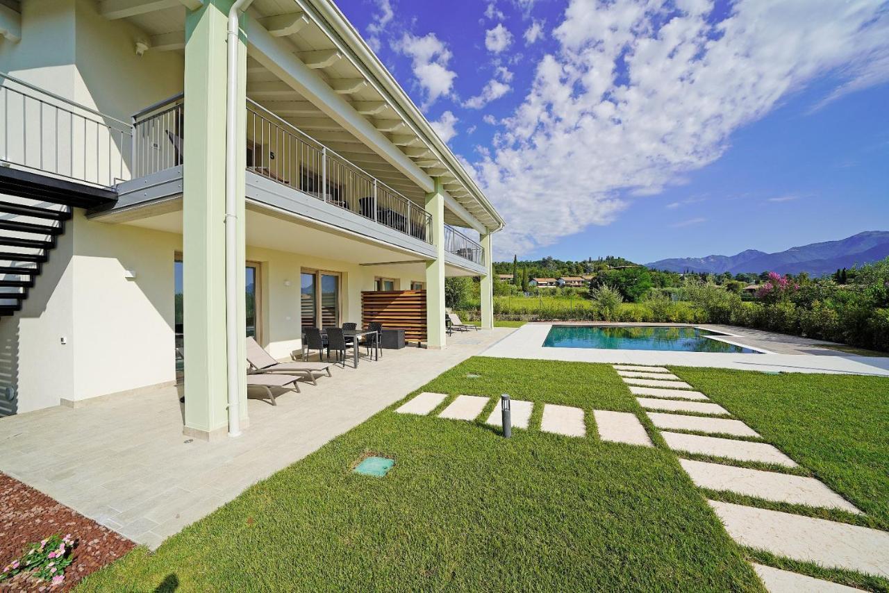 Gardaliva 5 Apartment Manerba del Garda Bagian luar foto